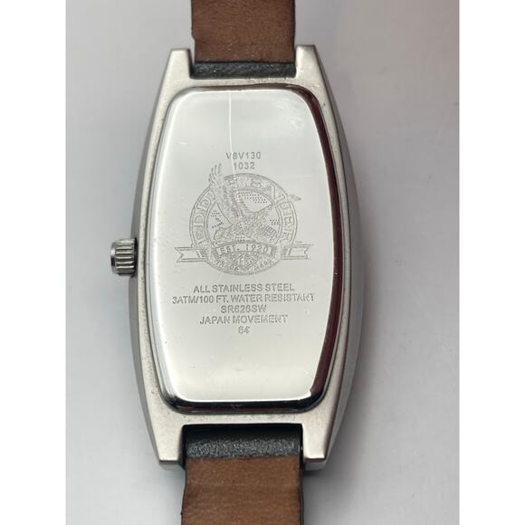 Eddie Bauer Curved Face Womens Watch 22mm - Fresh Battery - Adjustable - WR 3ATM - Picture 4 of 13
